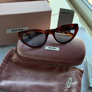 Miu Miu Brown Cat-Eye Sunglasses MU A04S Havana Honey